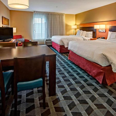 Towneplace Suites By Marriott Хатисбург Екстериор снимка