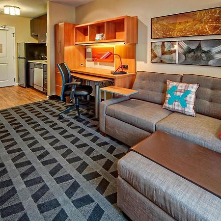 Towneplace Suites By Marriott Хатисбург Екстериор снимка