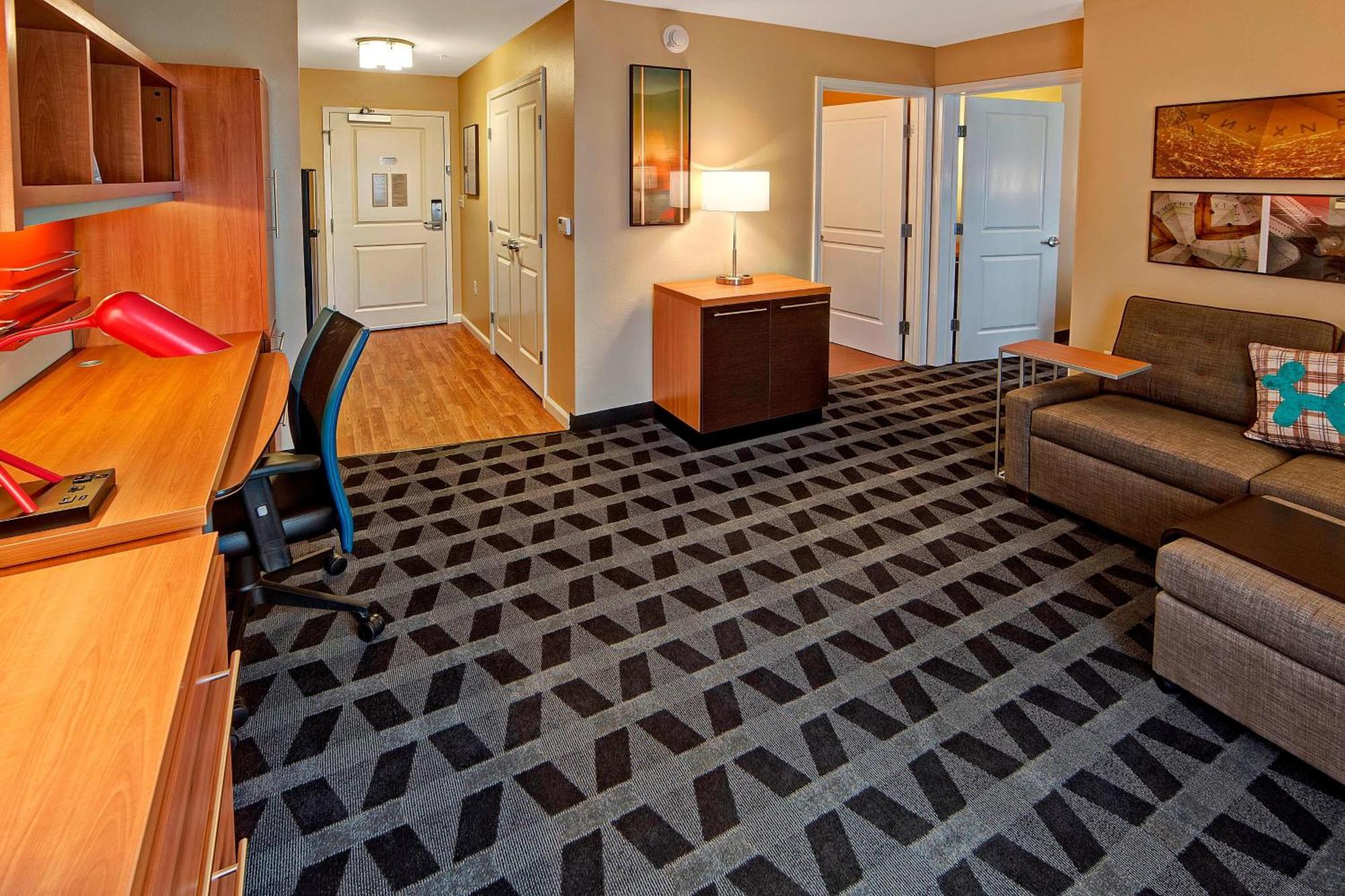 Towneplace Suites By Marriott Хатисбург Екстериор снимка